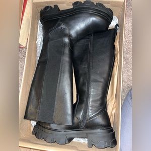 Steve Madden black leather boots